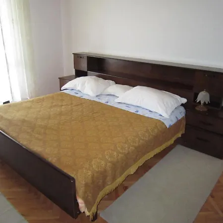Relaxing Apartment In Pag Dalmatia, Croatia Pag Town