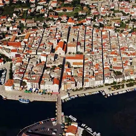 Apartment Relaxing Apartment In Pag Dalmatia, Croatia Pag Town