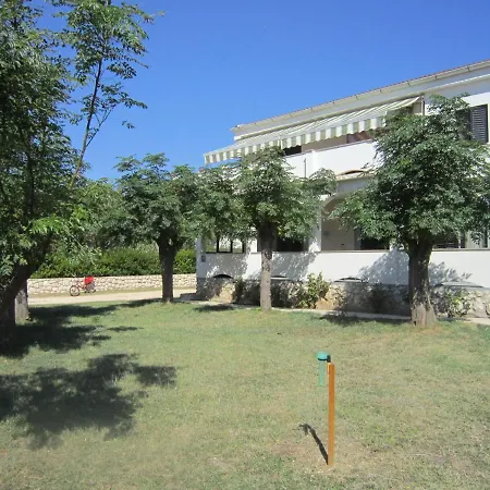 Relaxing Apartment In Pag Dalmatia, Croatia Apartment Pag Town