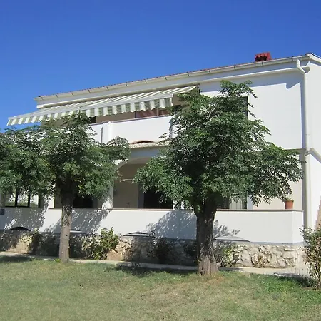 Relaxing Apartment In Pag Dalmatia, Croatia Apartment Pag Town